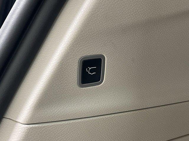 used 2023 Chrysler Pacifica car, priced at $35,324