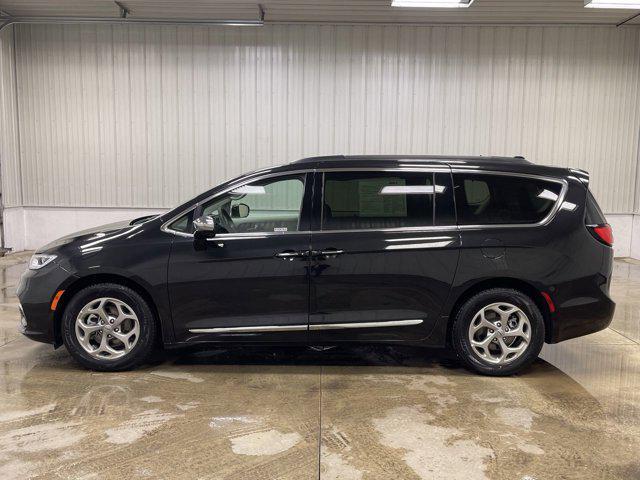 used 2023 Chrysler Pacifica car, priced at $35,324