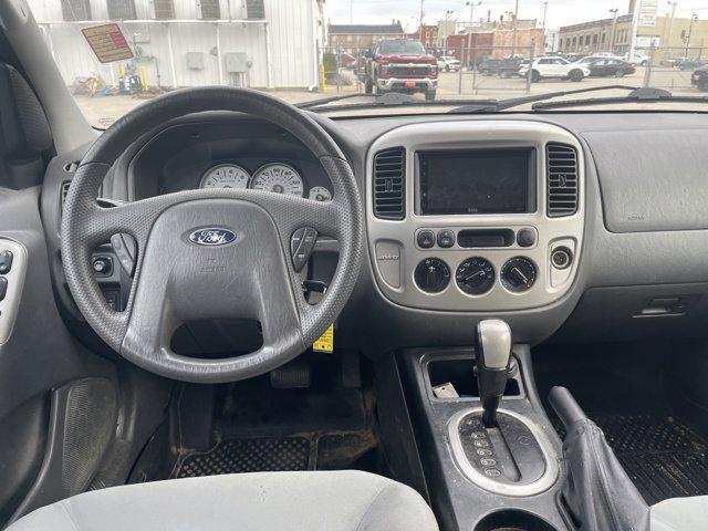 used 2006 Ford Escape car, priced at $2,775