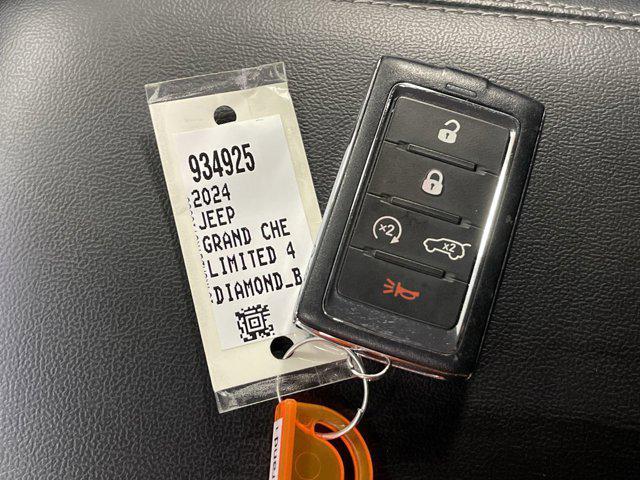 used 2024 Jeep Grand Cherokee car, priced at $37,816