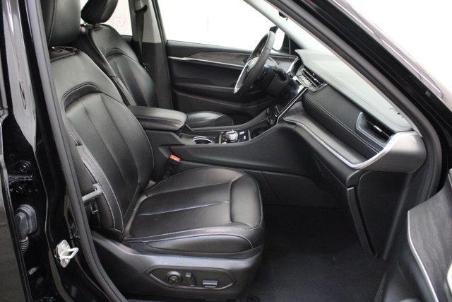 used 2024 Jeep Grand Cherokee car, priced at $38,036
