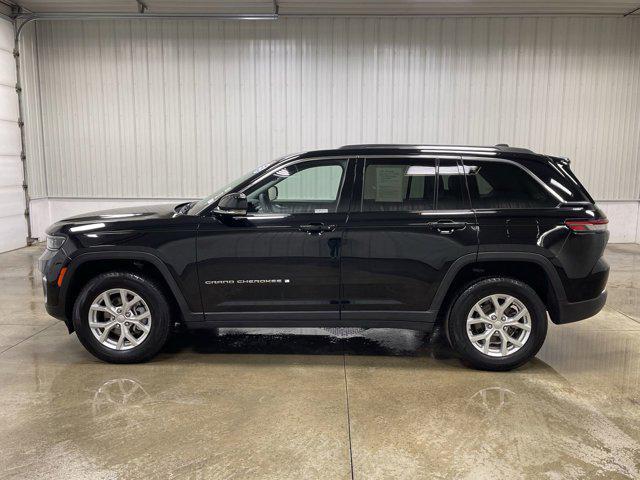 used 2024 Jeep Grand Cherokee car, priced at $37,816