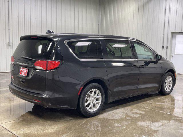 used 2017 Chrysler Pacifica car, priced at $7,440