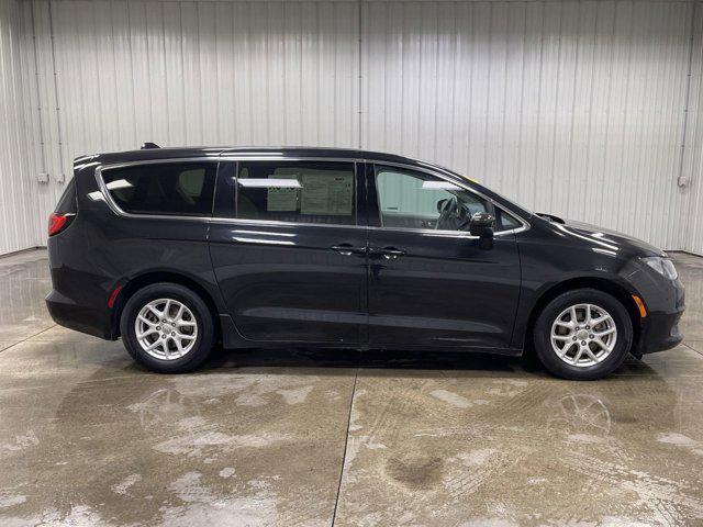 used 2017 Chrysler Pacifica car, priced at $7,440