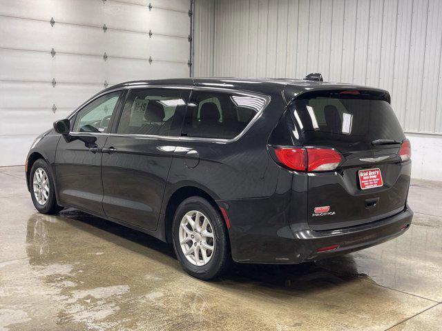 used 2017 Chrysler Pacifica car, priced at $7,440