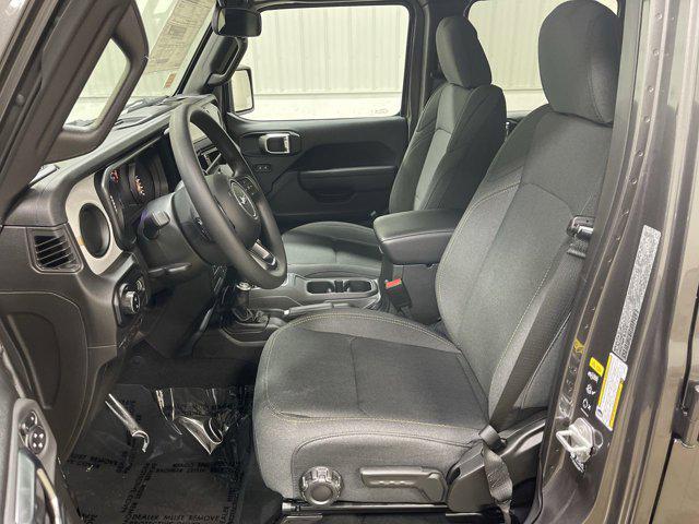 new 2025 Jeep Gladiator car, priced at $43,594