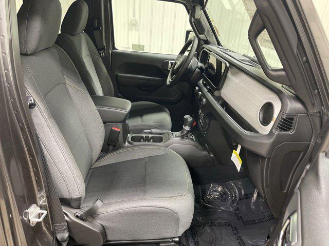 new 2025 Jeep Gladiator car, priced at $43,594