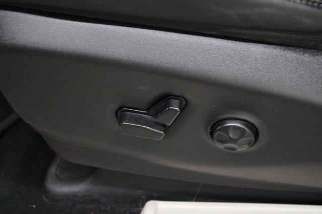 used 2023 Chrysler Pacifica car, priced at $31,003