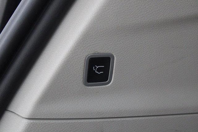 used 2023 Chrysler Pacifica car, priced at $31,003