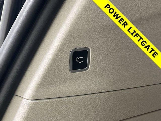 used 2023 Chrysler Pacifica car, priced at $28,026