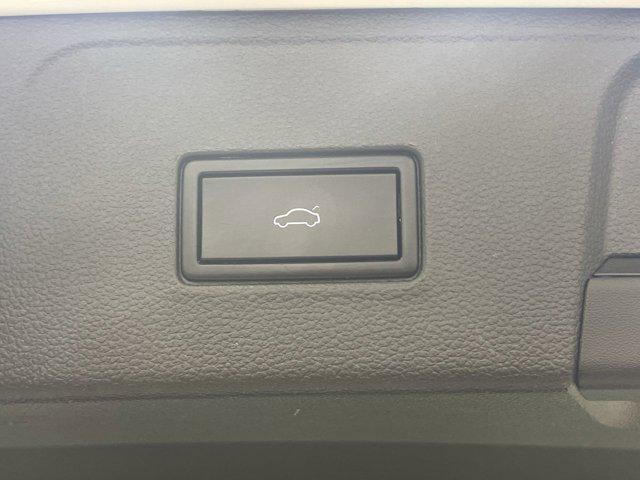 used 2021 Volkswagen Atlas car, priced at $28,112