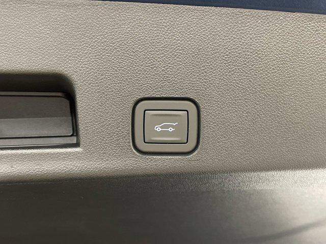 new 2025 Chevrolet Traverse car, priced at $42,560