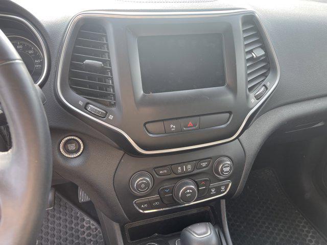 used 2019 Jeep Cherokee car, priced at $16,066