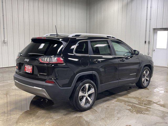 used 2019 Jeep Cherokee car, priced at $17,404