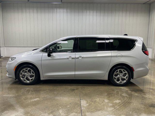used 2024 Chrysler Pacifica car, priced at $36,592