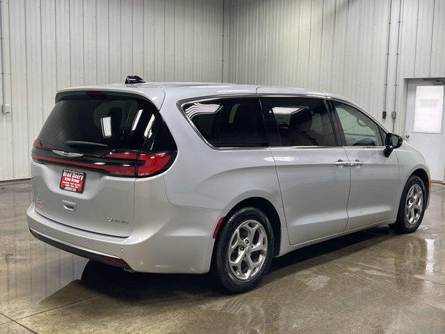 used 2024 Chrysler Pacifica car, priced at $36,592