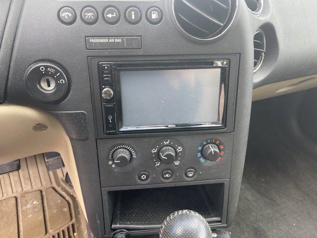 used 2007 Pontiac Grand Prix car, priced at $5,250