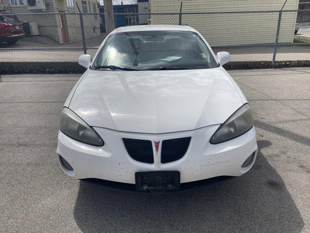 used 2007 Pontiac Grand Prix car, priced at $5,250
