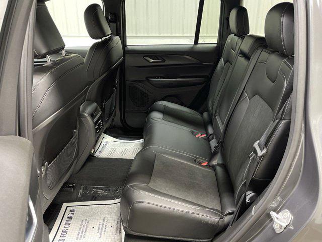 new 2025 Jeep Grand Cherokee car, priced at $40,881