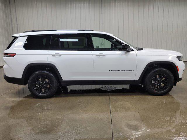 new 2024 Jeep Grand Cherokee L car, priced at $42,235