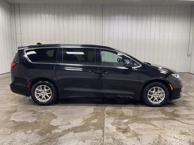 used 2025 Chrysler Pacifica car, priced at $36,132