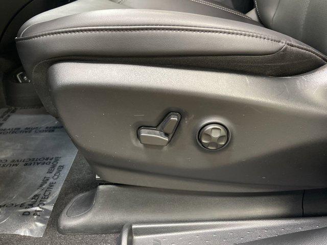 used 2025 Chrysler Pacifica car, priced at $36,132