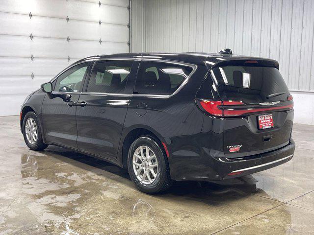 used 2025 Chrysler Pacifica car, priced at $36,132
