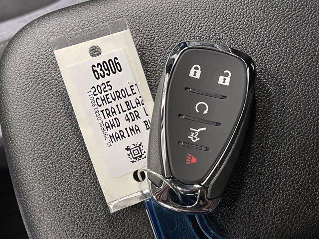 new 2025 Chevrolet TrailBlazer car, priced at $30,475