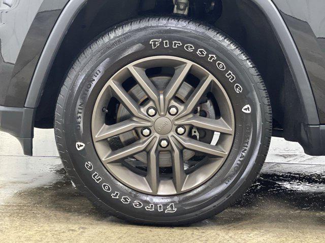 used 2016 Jeep Grand Cherokee car, priced at $15,430