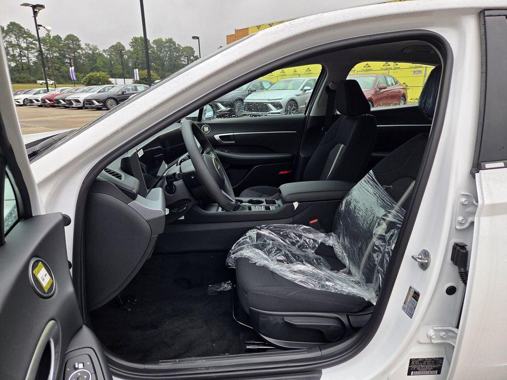 new 2025 Hyundai Sonata car, priced at $29,230