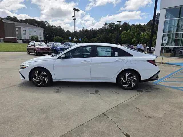 new 2025 Hyundai Elantra car, priced at $30,585
