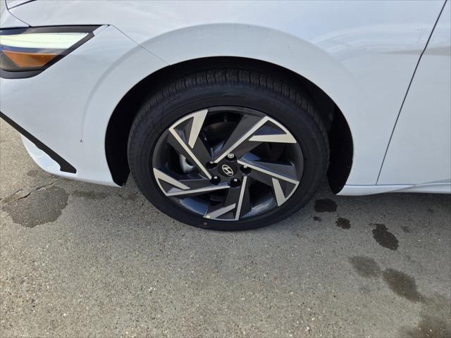 new 2025 Hyundai Elantra car, priced at $30,585