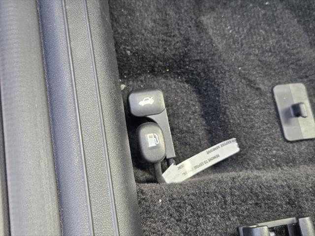 new 2025 Hyundai Elantra car, priced at $30,585