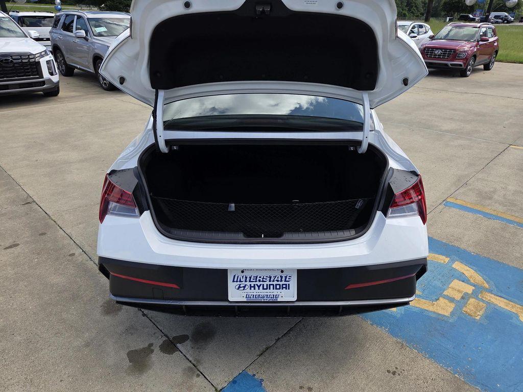 new 2025 Hyundai Elantra car, priced at $29,585