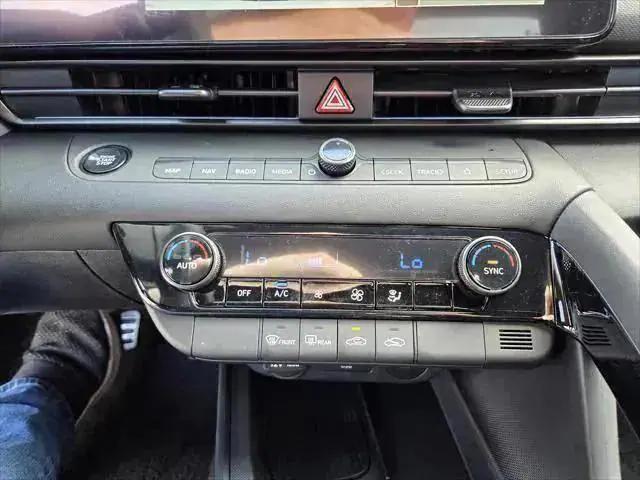 new 2025 Hyundai Elantra car, priced at $30,585