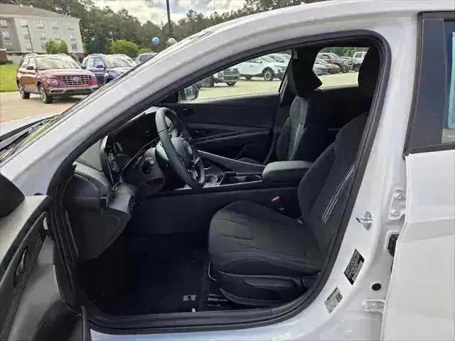 new 2025 Hyundai Elantra car, priced at $30,585