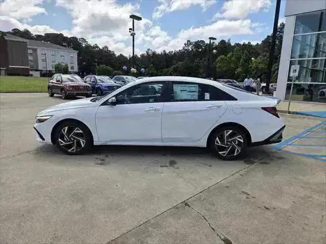 new 2025 Hyundai Elantra car, priced at $30,585