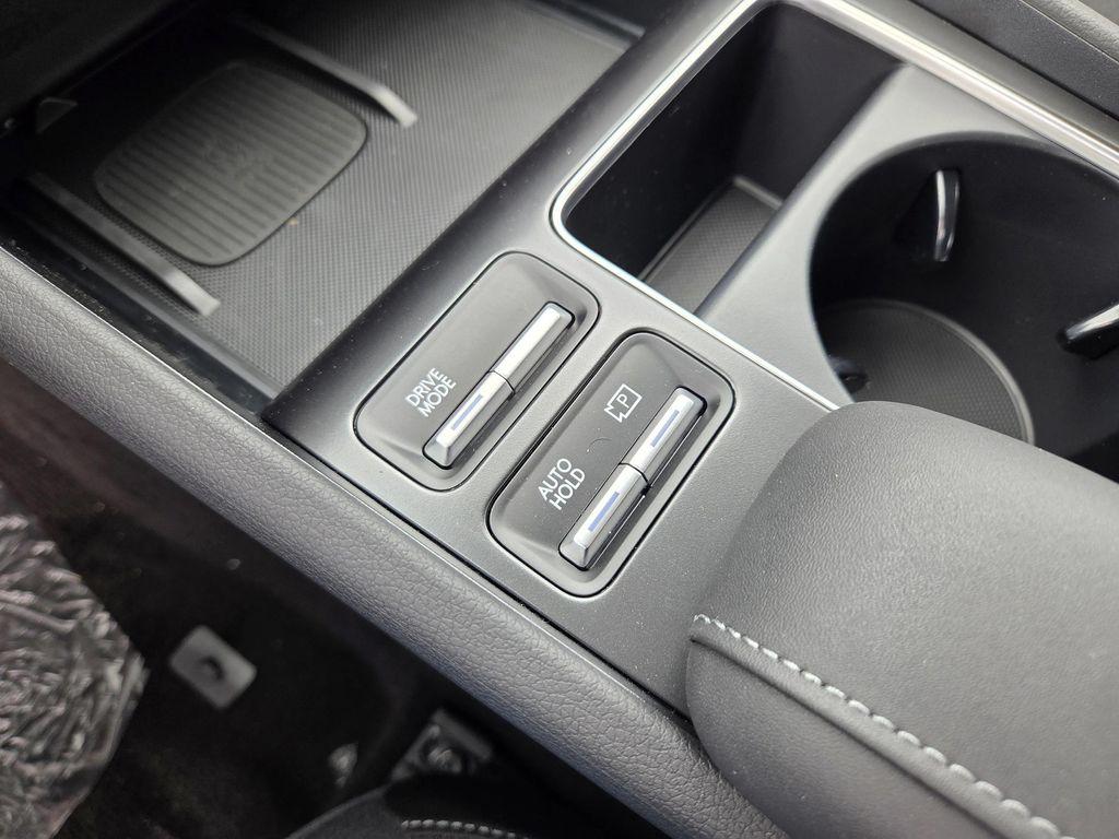 new 2025 Hyundai Sonata Hybrid car, priced at $33,758