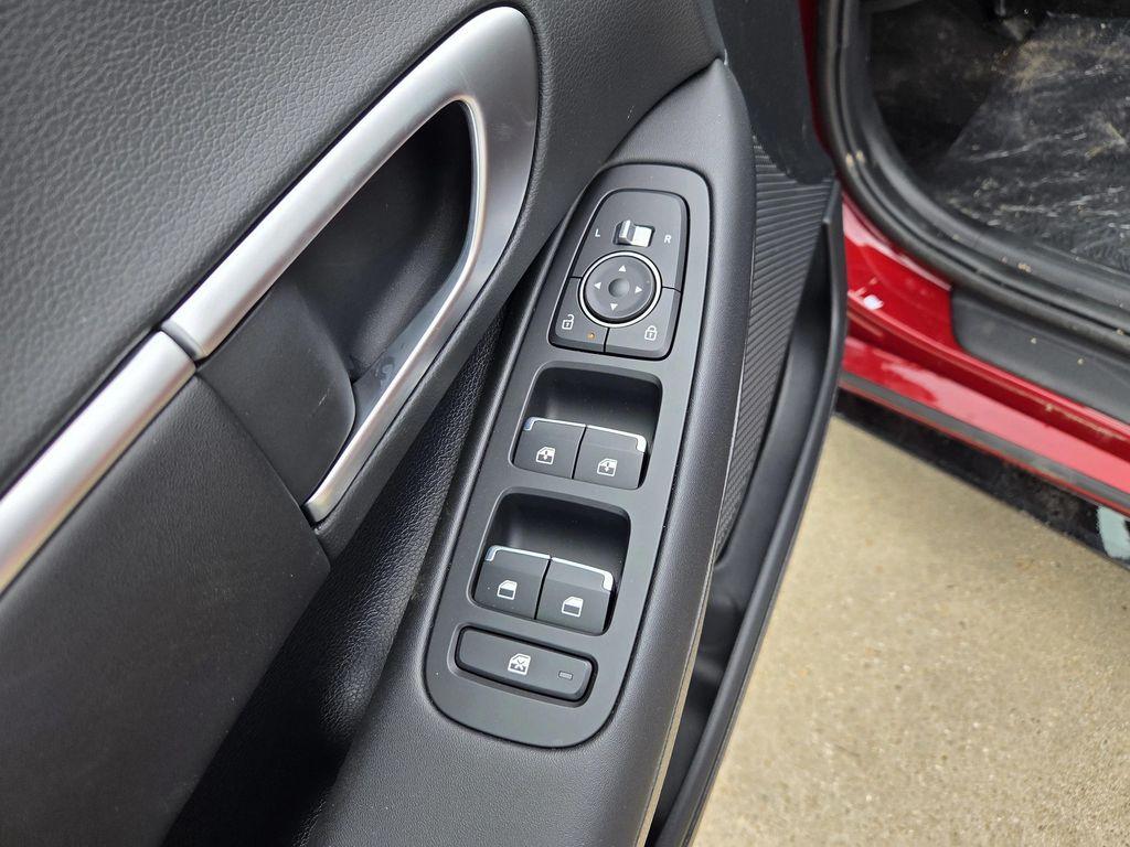 new 2025 Hyundai Sonata Hybrid car, priced at $33,758