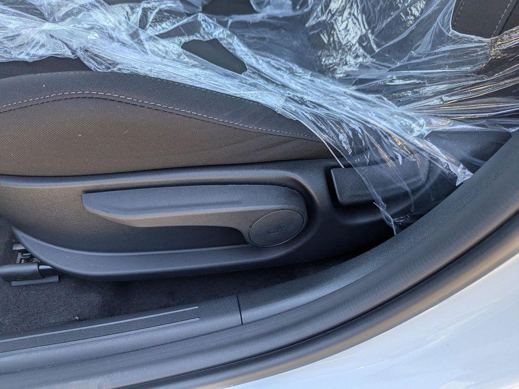 new 2025 Hyundai Elantra car, priced at $27,735