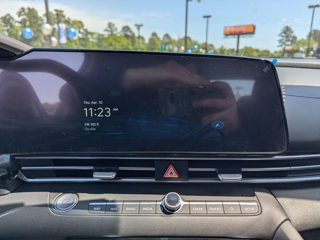 new 2025 Hyundai Elantra car, priced at $27,735