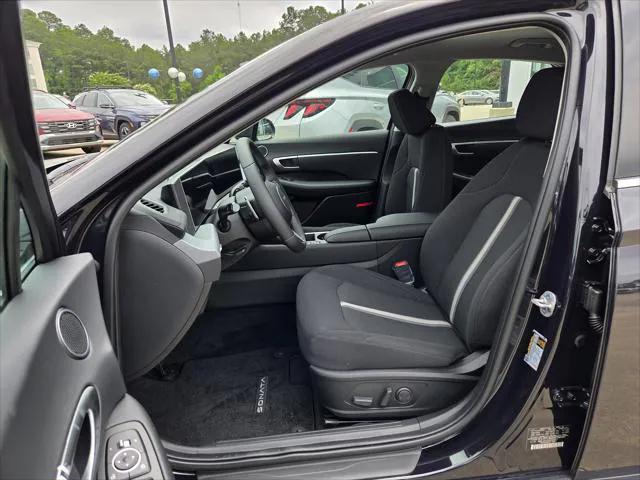 new 2025 Hyundai Sonata Hybrid car, priced at $34,095