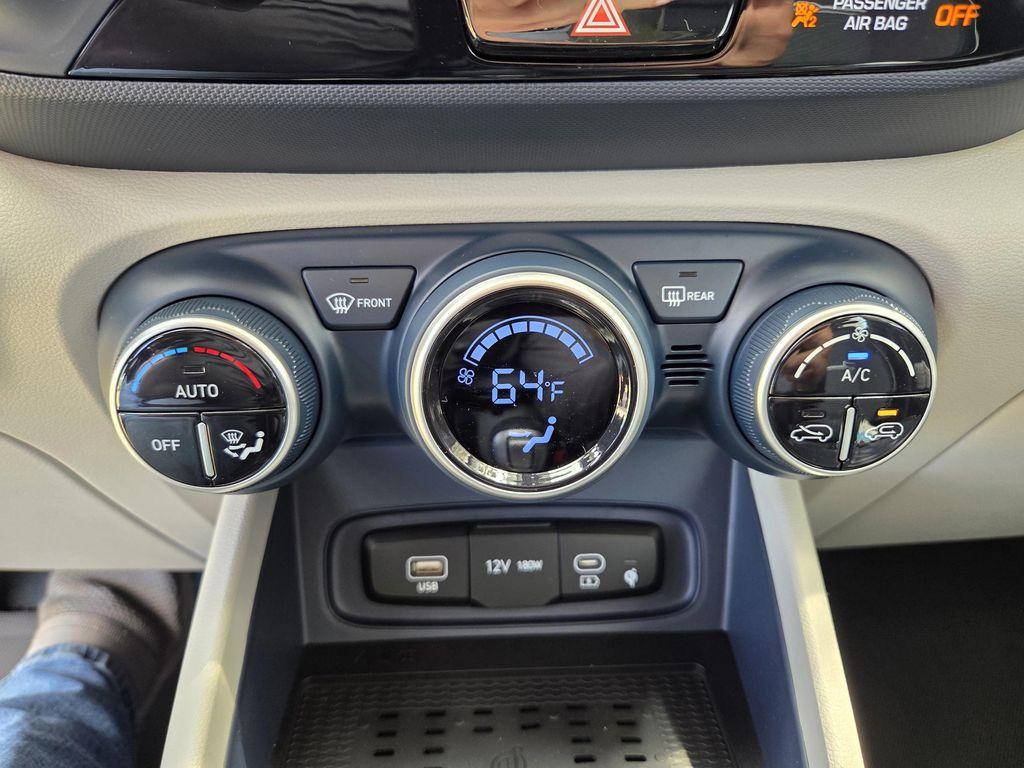 new 2025 Hyundai Venue car, priced at $25,965