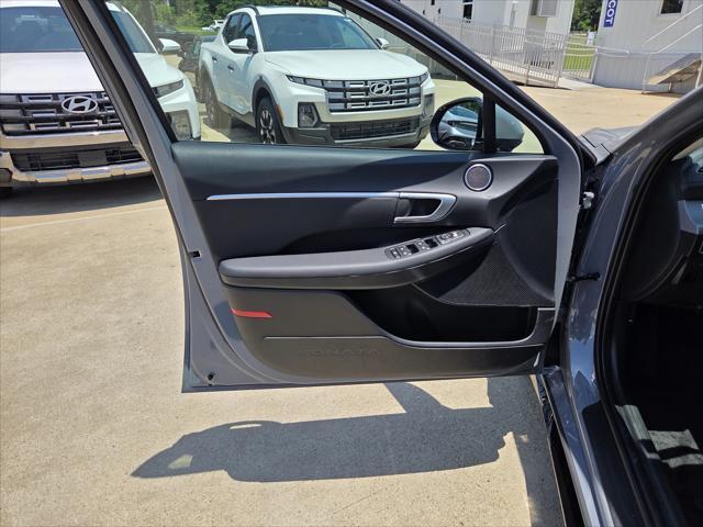 new 2025 Hyundai Sonata car, priced at $30,028