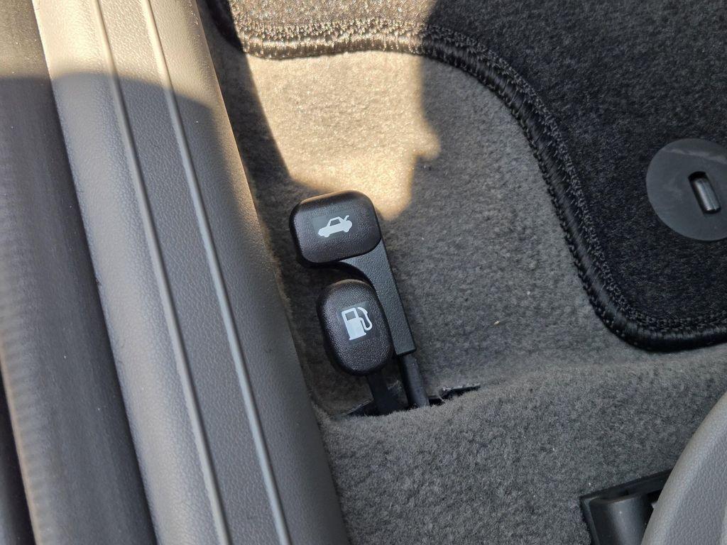 new 2025 Hyundai Elantra car, priced at $25,625