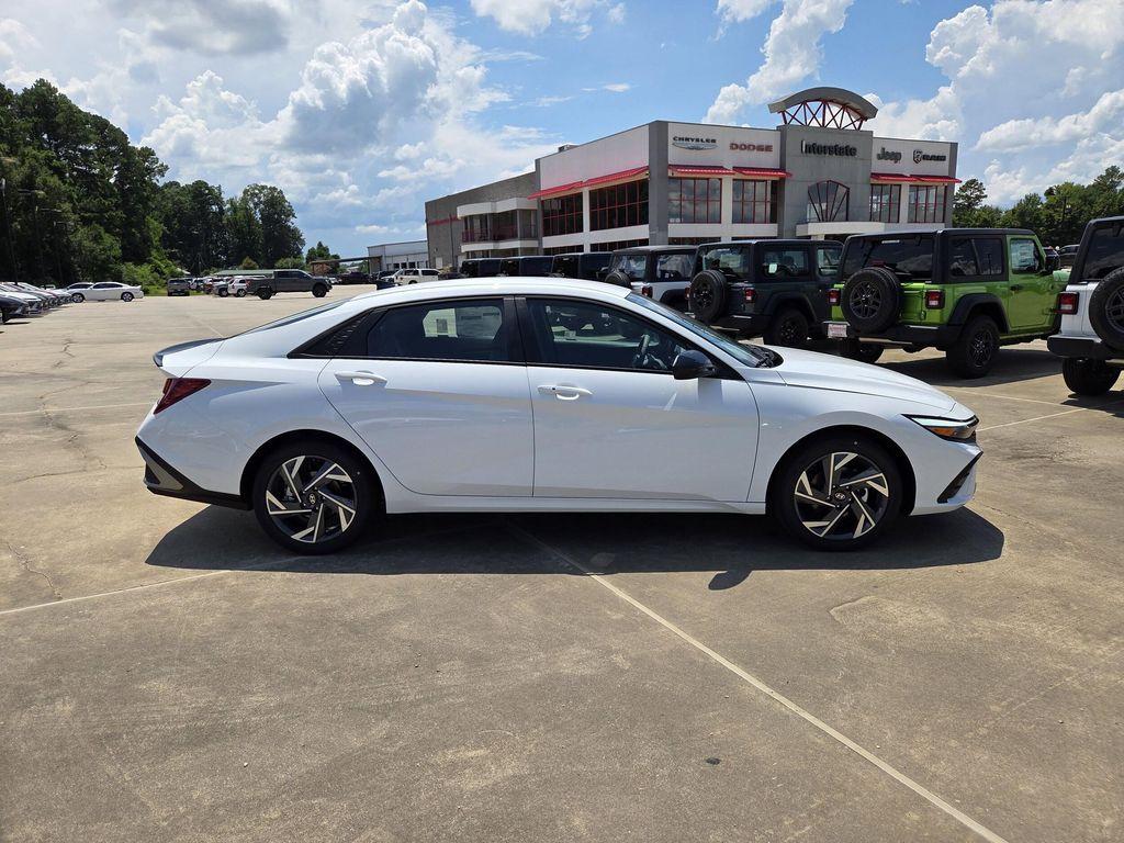 new 2025 Hyundai Elantra car, priced at $25,625