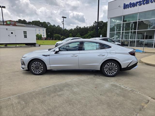 new 2025 Hyundai Sonata Hybrid car, priced at $33,065