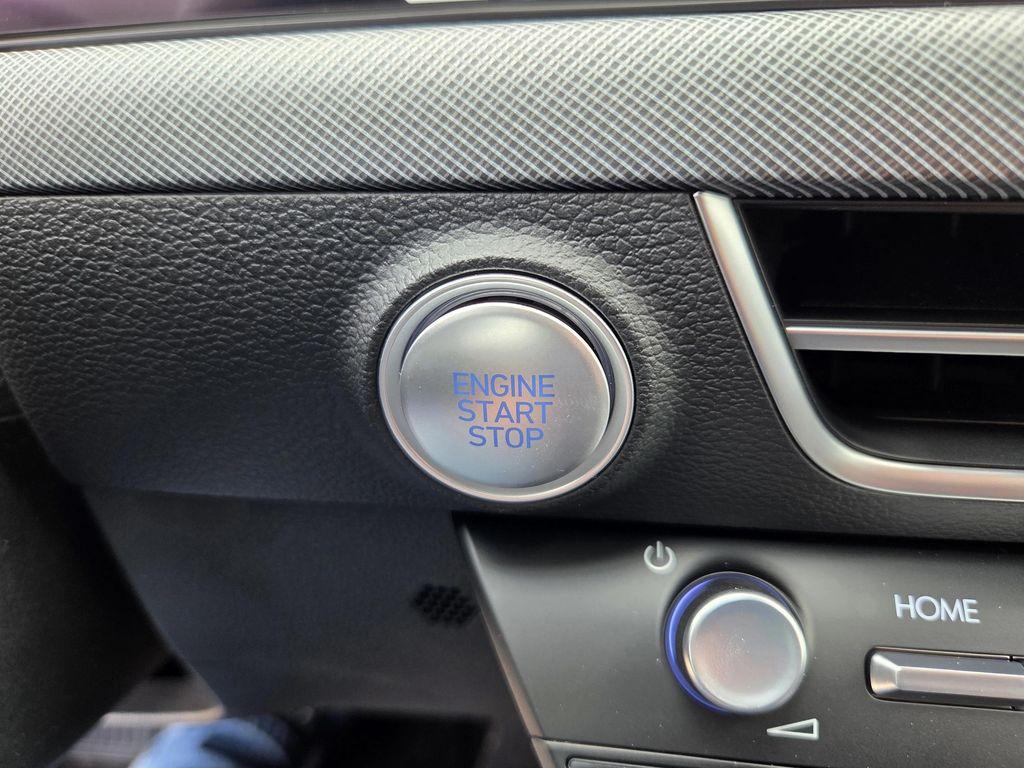 new 2025 Hyundai Sonata Hybrid car, priced at $33,065