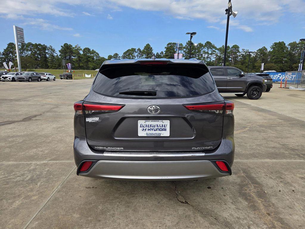 used 2021 Toyota Highlander car, priced at $29,880