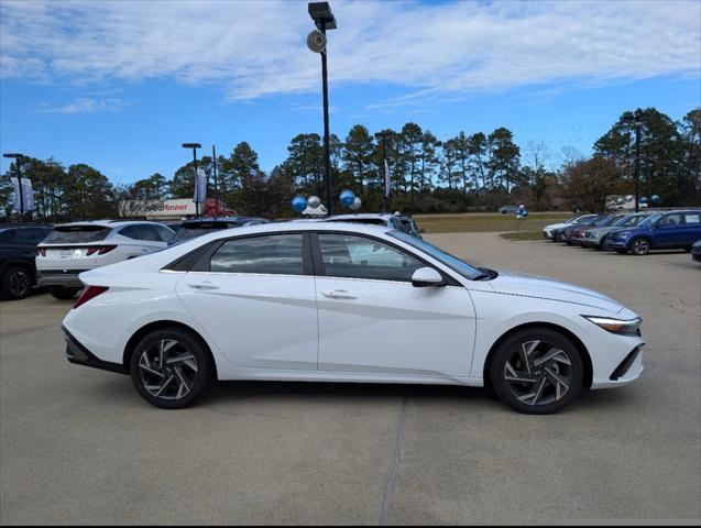 new 2025 Hyundai Elantra car, priced at $28,690